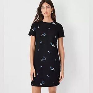 Ann Taylor Embroidered Women 8 Floral Tweed Shift Dress